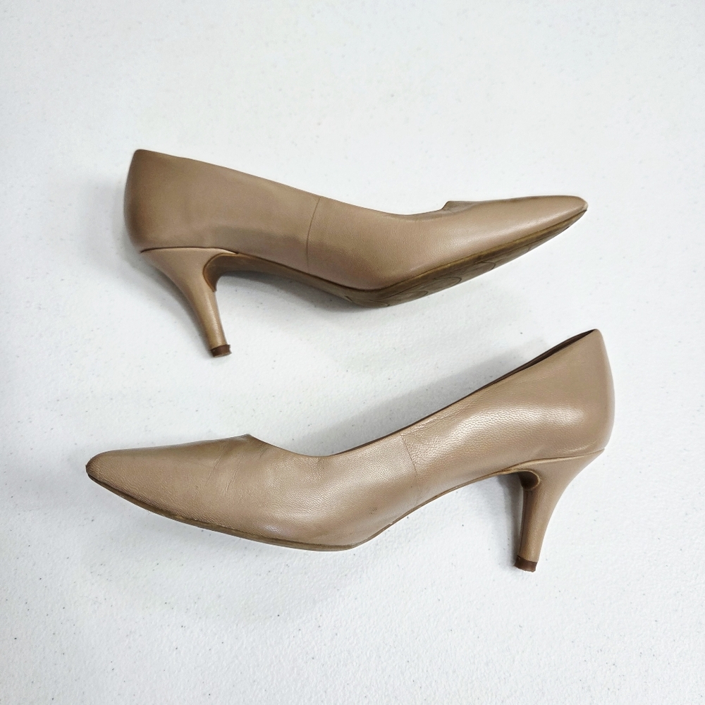 Bandolino nude heels 7.5